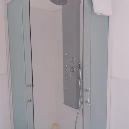 Diana's לינה וארוחת בוקר סטינטינו